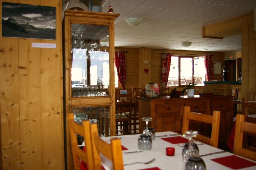 تيرمينو Hotel Restaurant L'Outa المظهر الخارجي الصورة