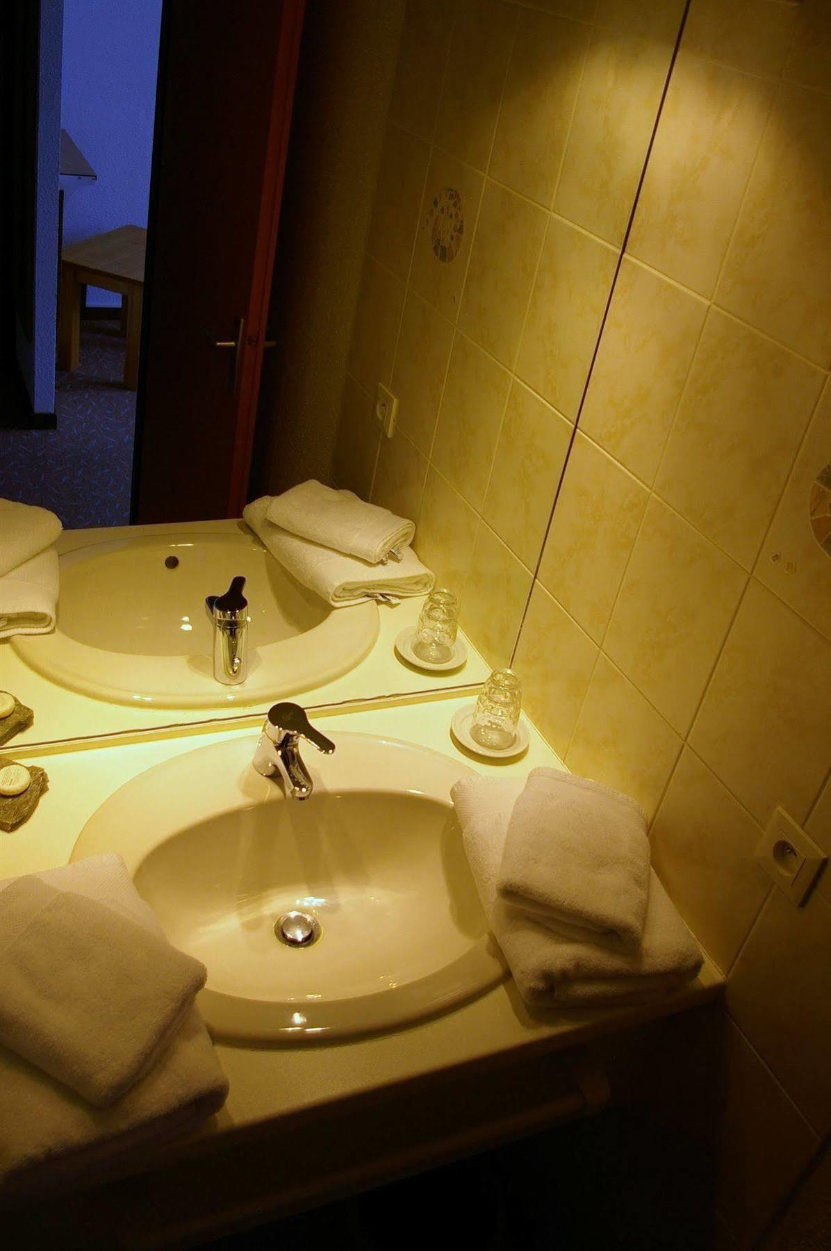 تيرمينو Hotel Restaurant L'Outa المظهر الخارجي الصورة