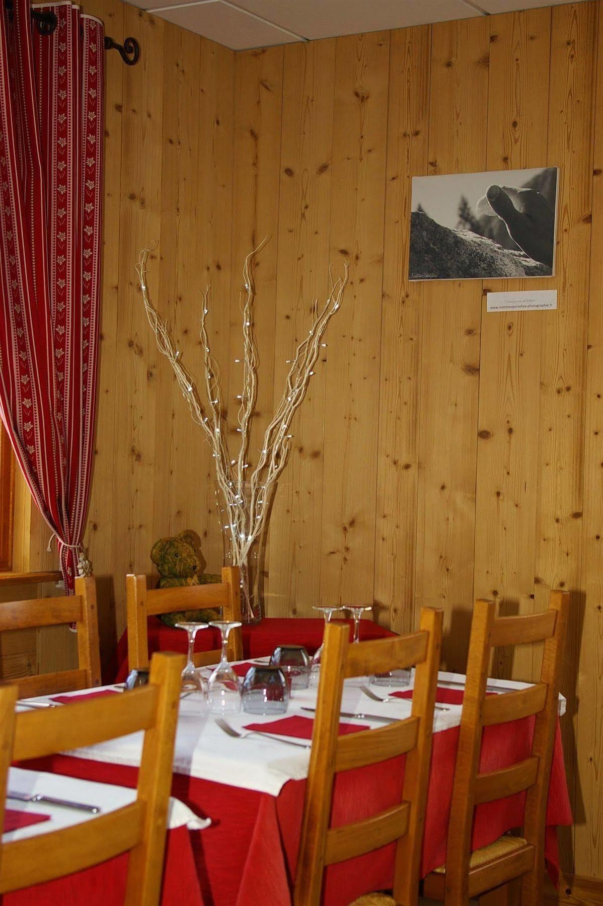 تيرمينو Hotel Restaurant L'Outa المظهر الخارجي الصورة
