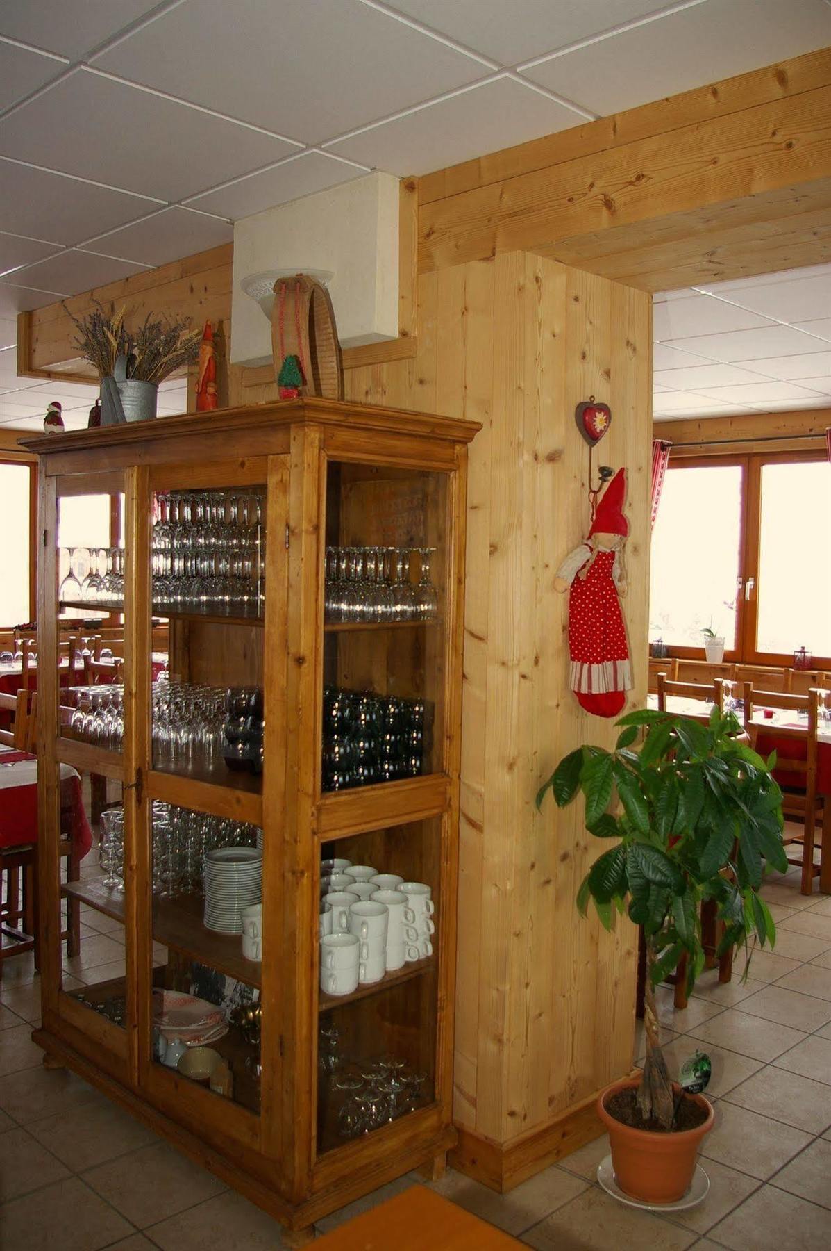 تيرمينو Hotel Restaurant L'Outa المظهر الخارجي الصورة